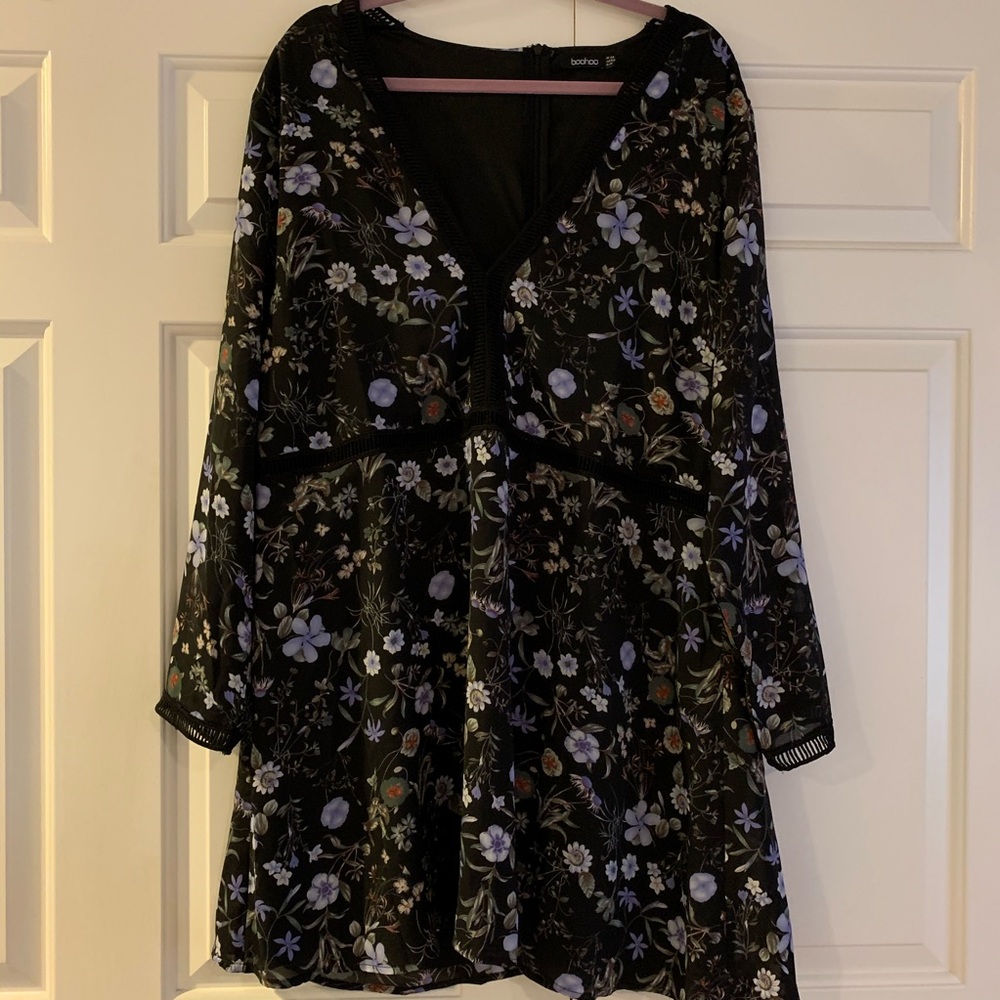 Boohoo ASOS plus sized floral dress